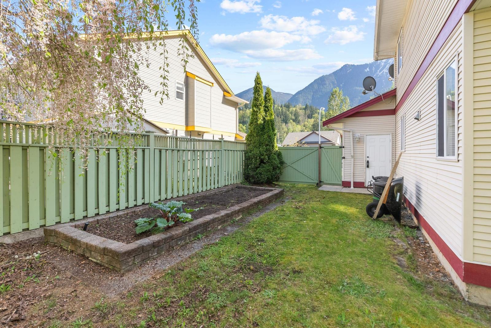 Listing Image 29