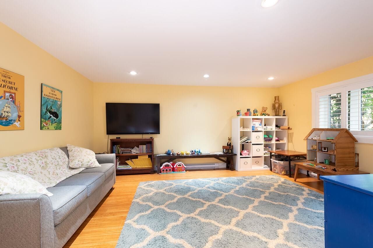 Listing Image 20