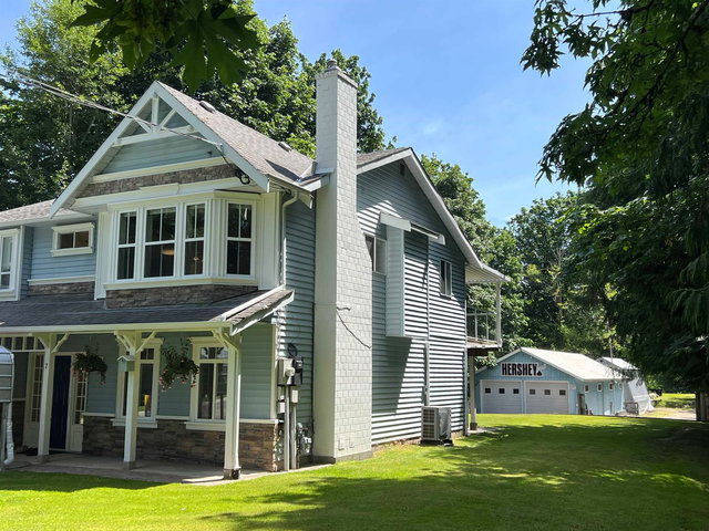 7 - 29605 Mctavish Road