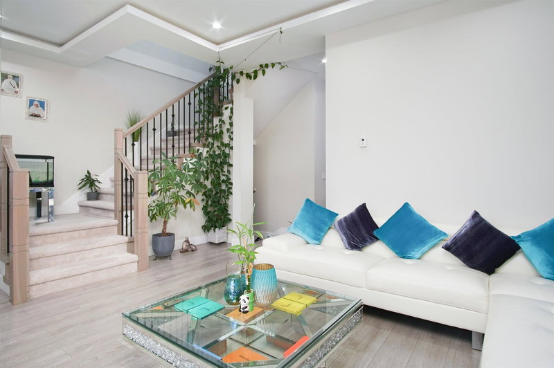 19247 71 Avenue, Surrey, V4N 6V1 | Image 2