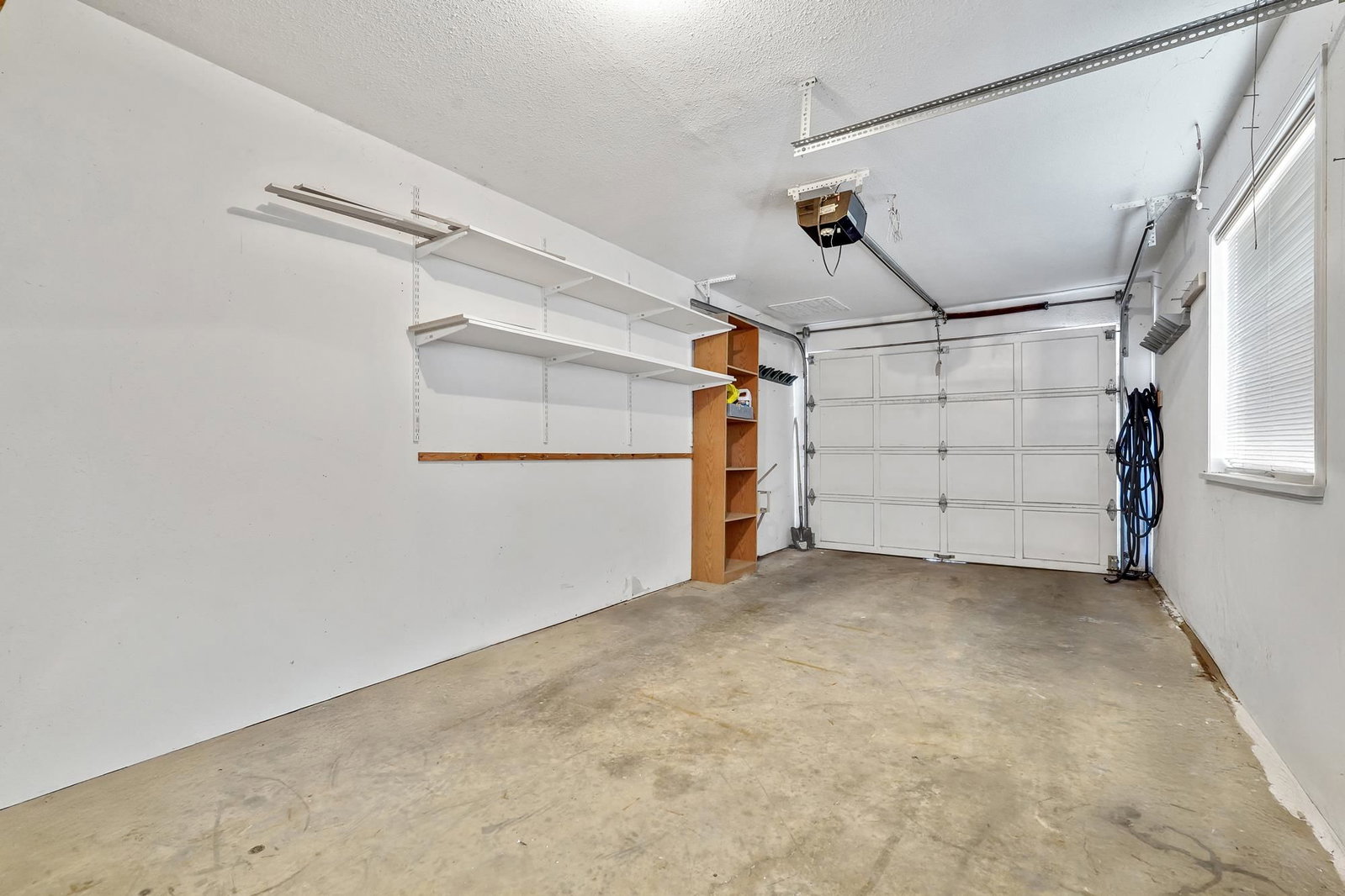 Listing Image 28