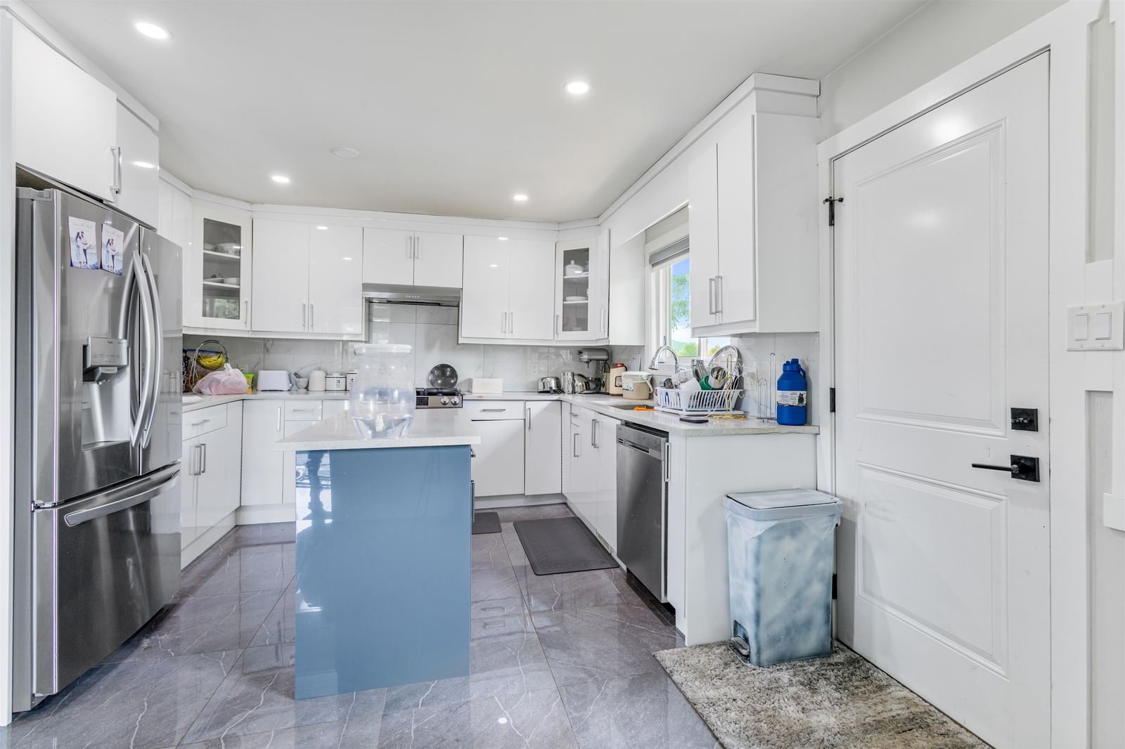 Listing Image 14
