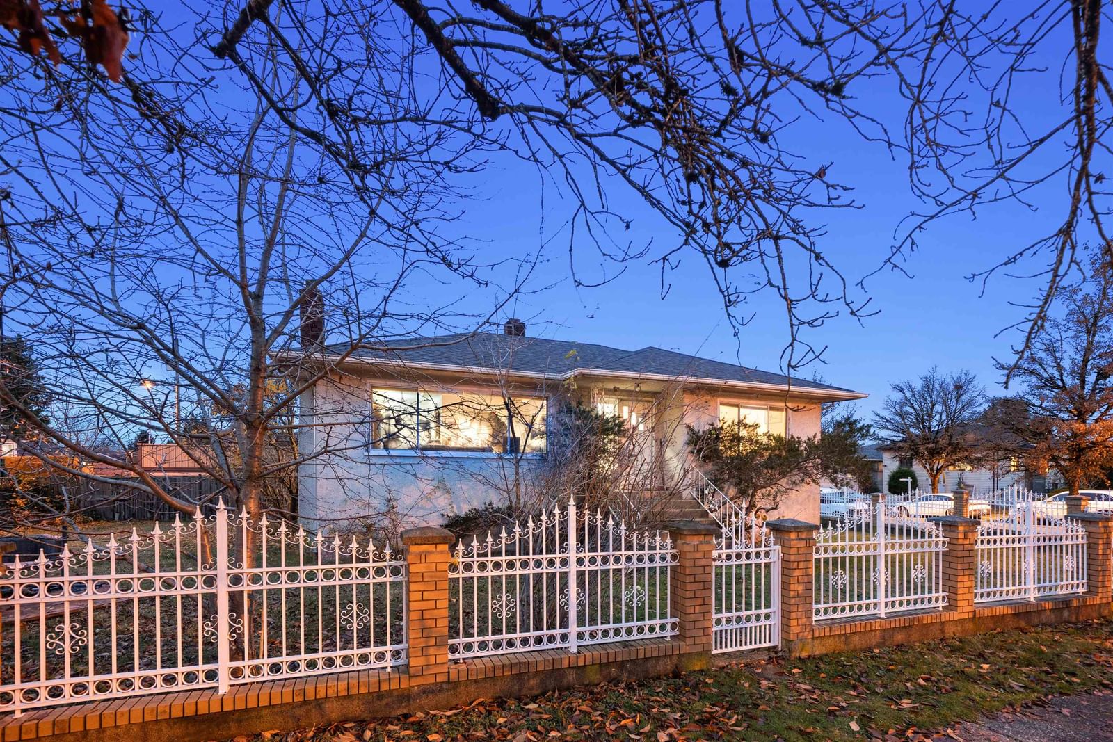Listing Image 5