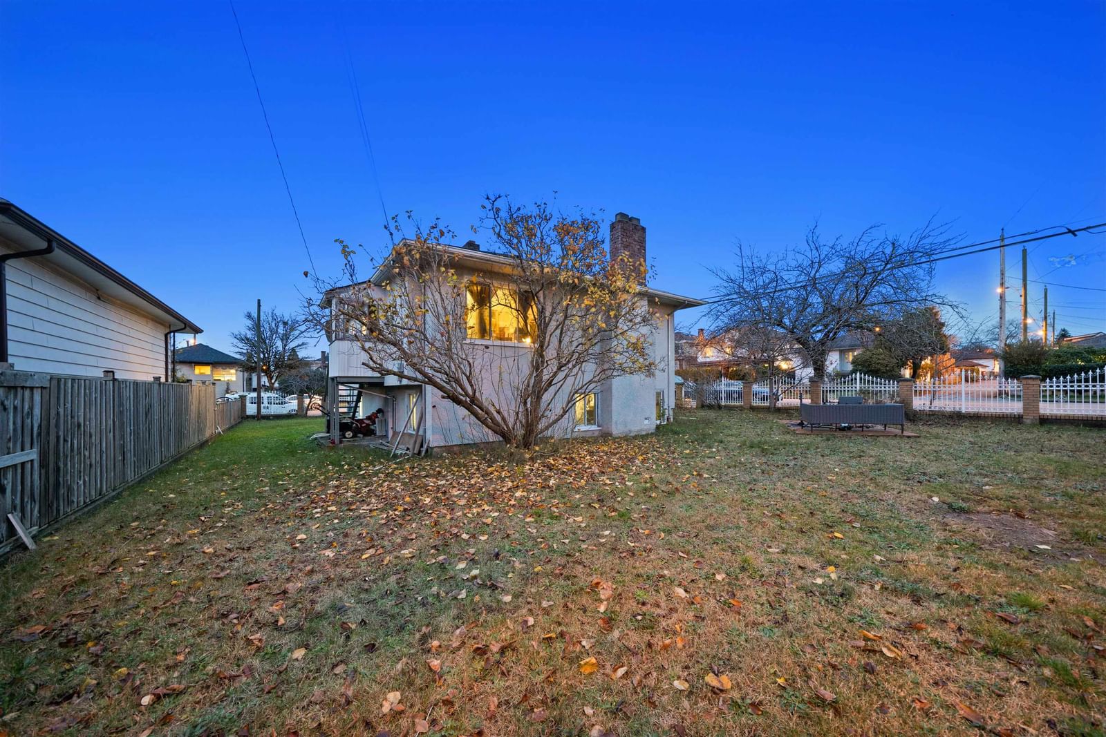 Listing Image 6
