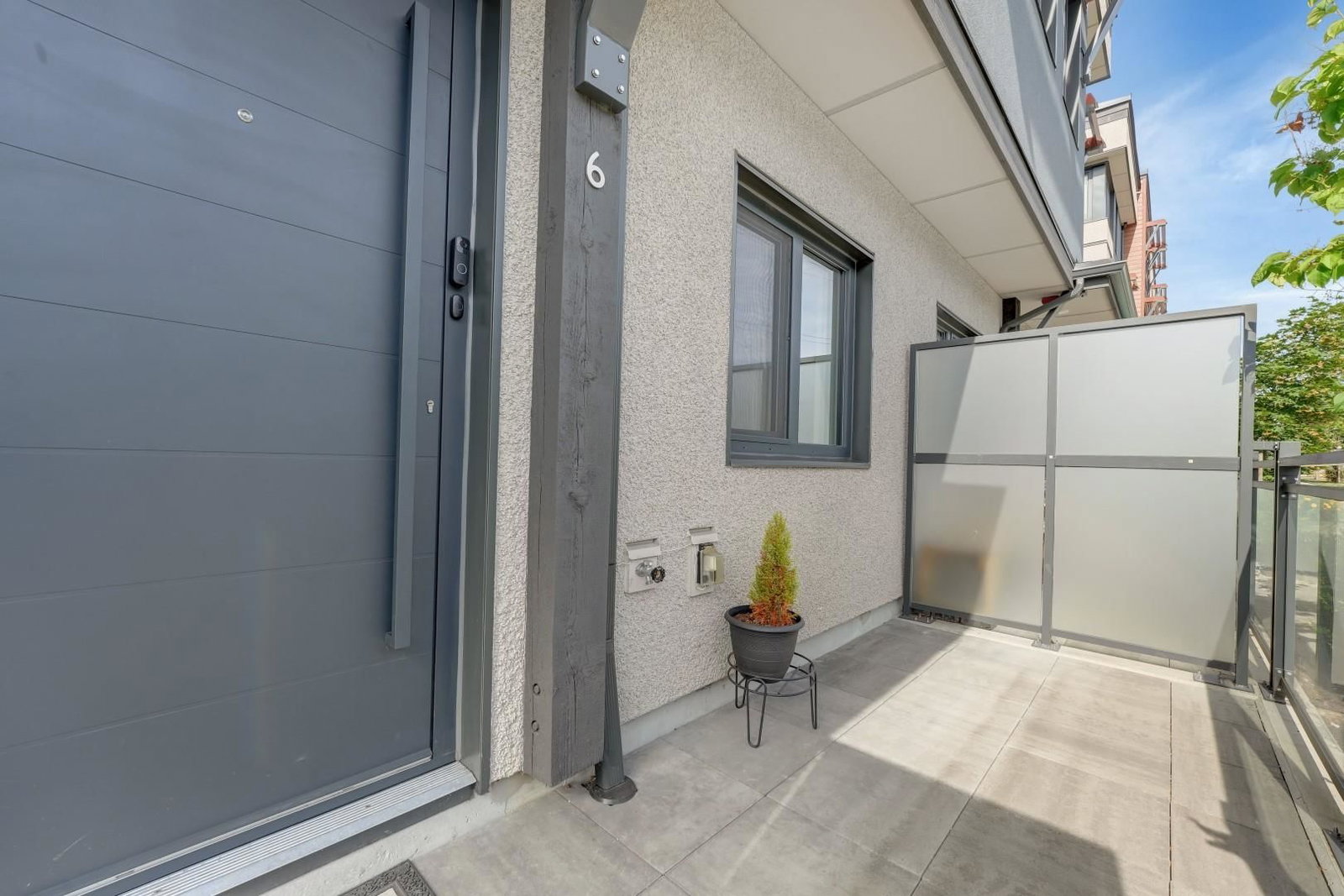 Listing Image 6