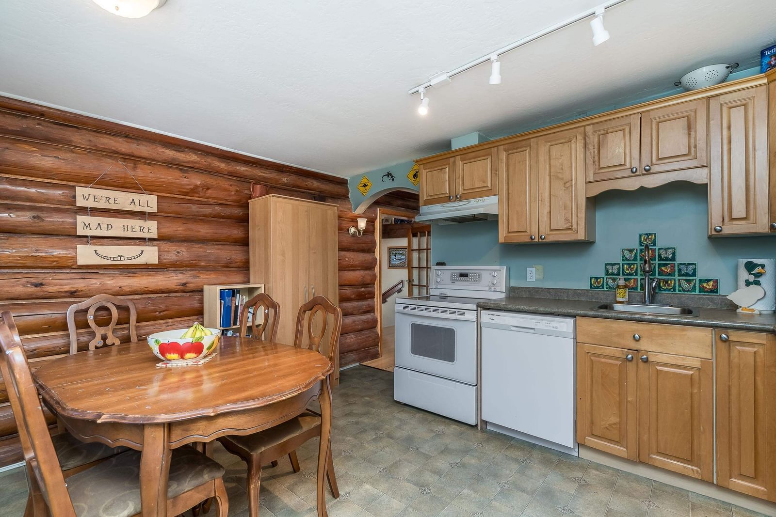 Listing Image 12