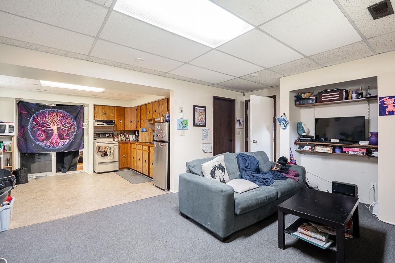 Listing Image 14