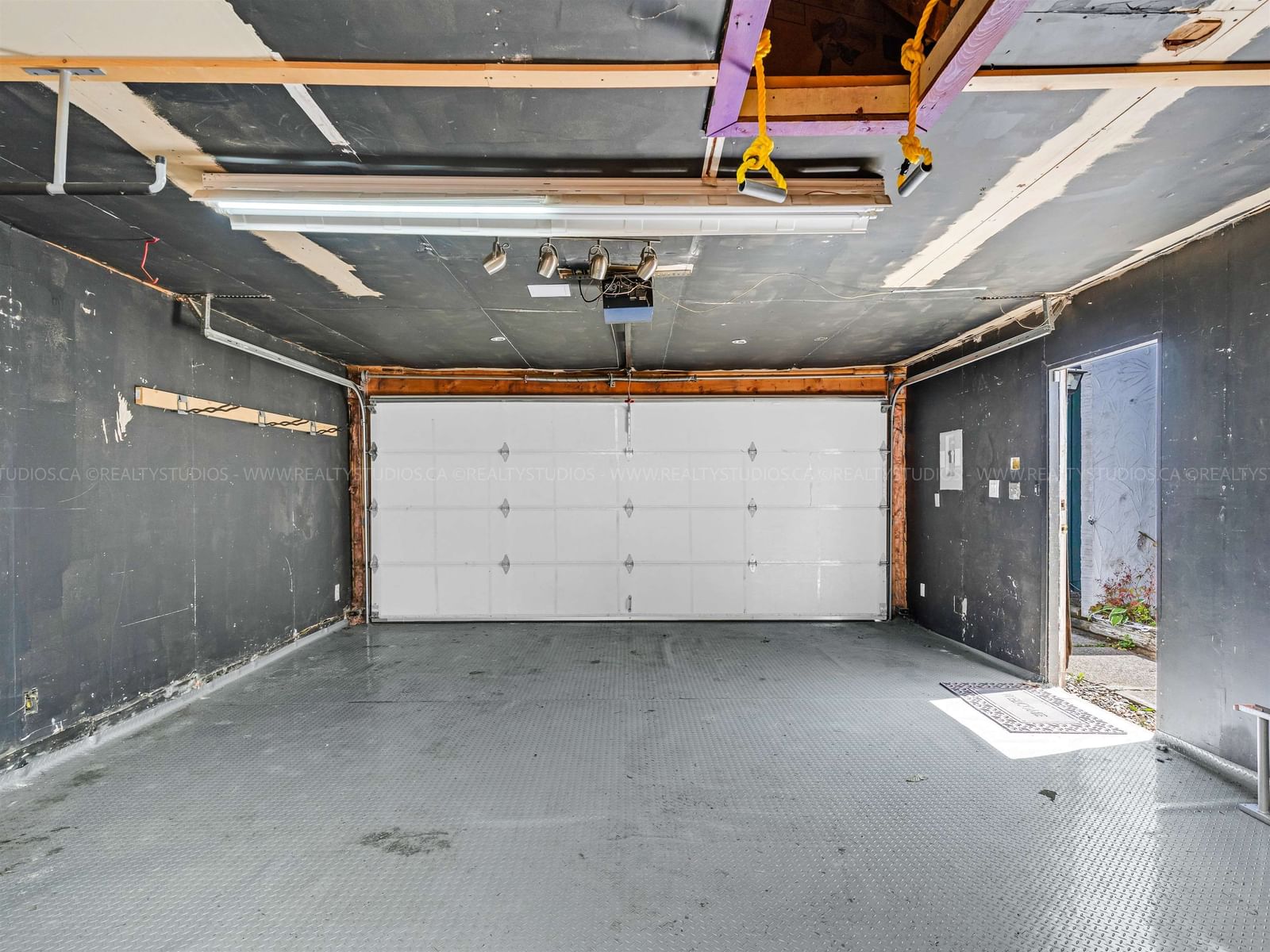 Listing Image 26