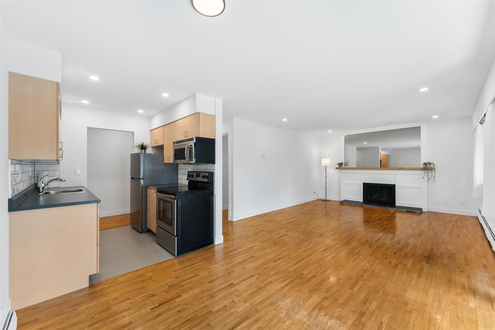 Listing Image 20