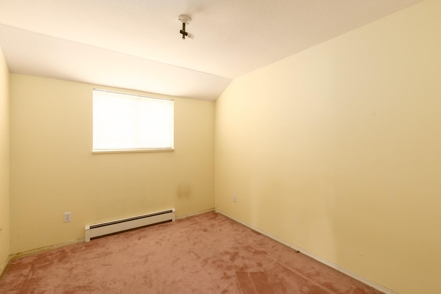 Listing Image 30