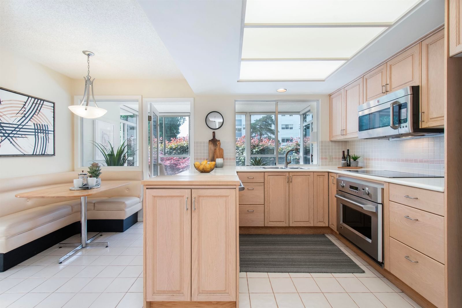 Listing Image 10