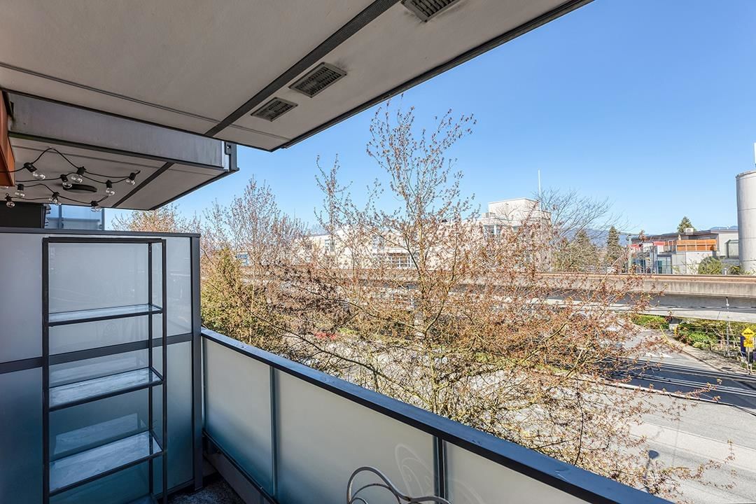Listing Image 19