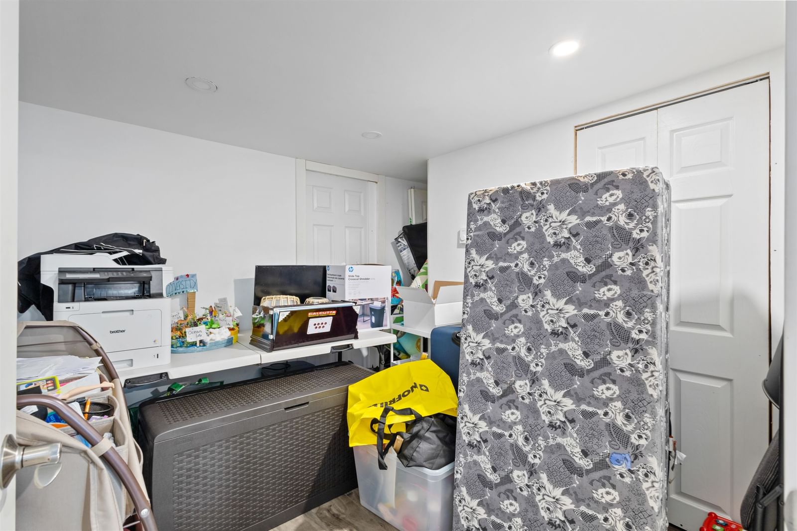 Listing Image 17