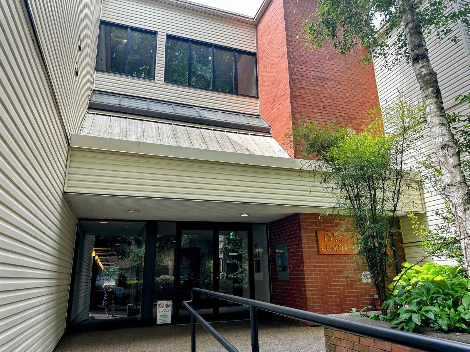 Listing Image 20