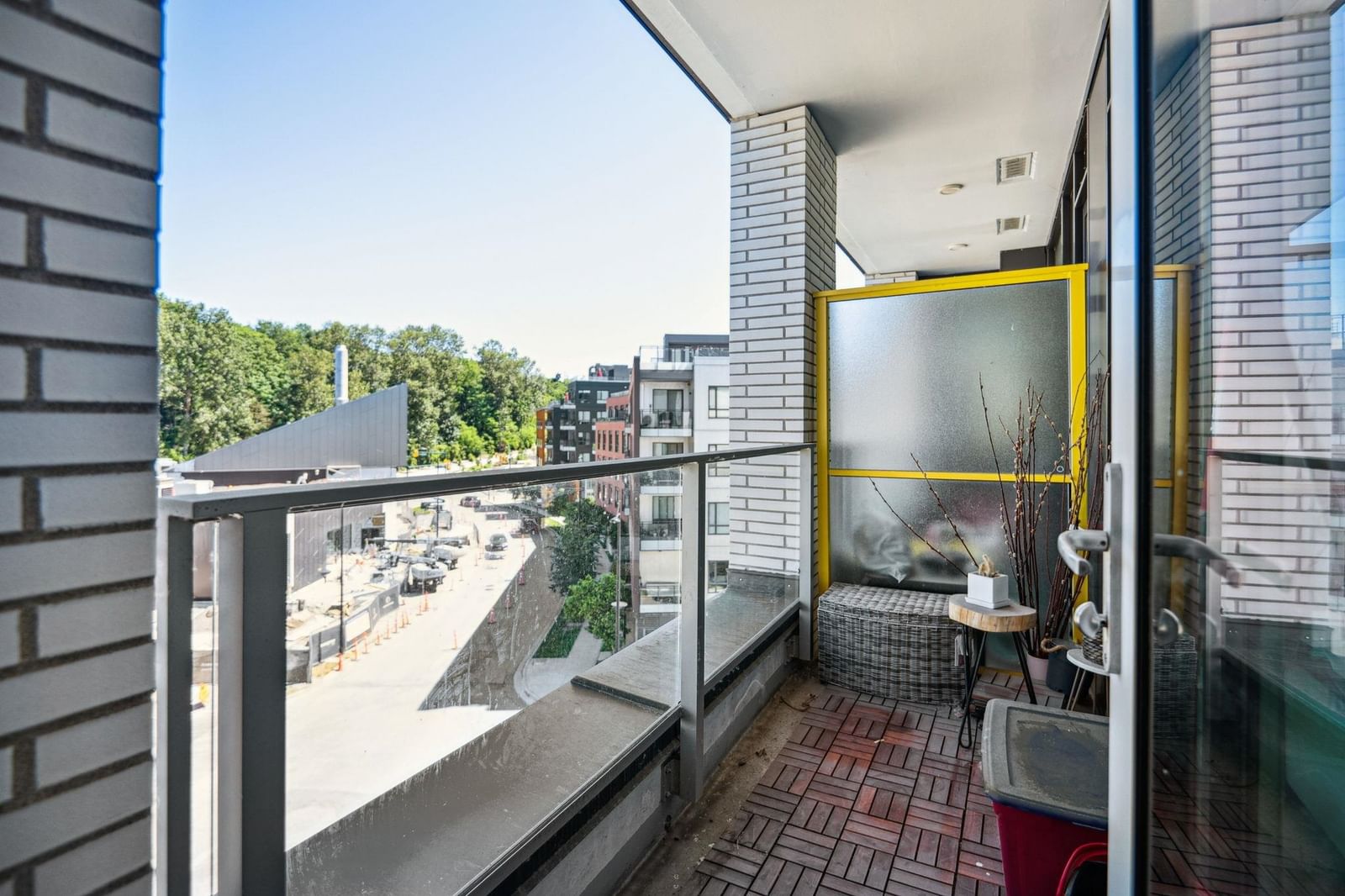 Listing Image 12