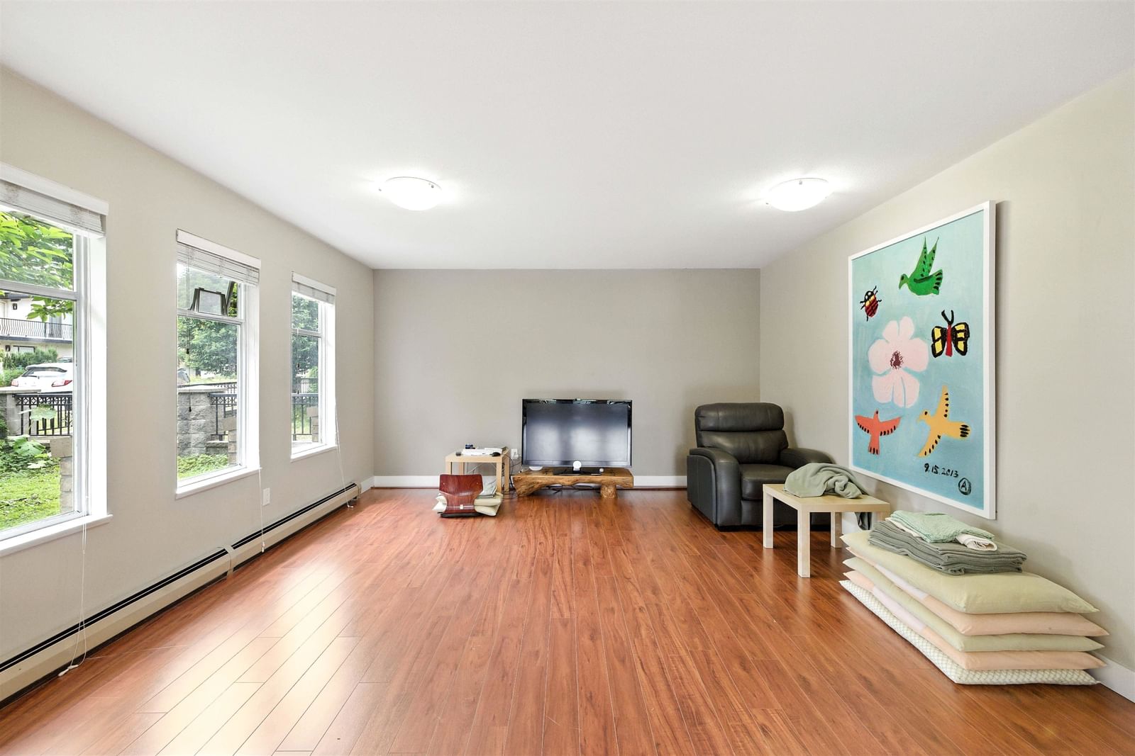 Listing Image 14