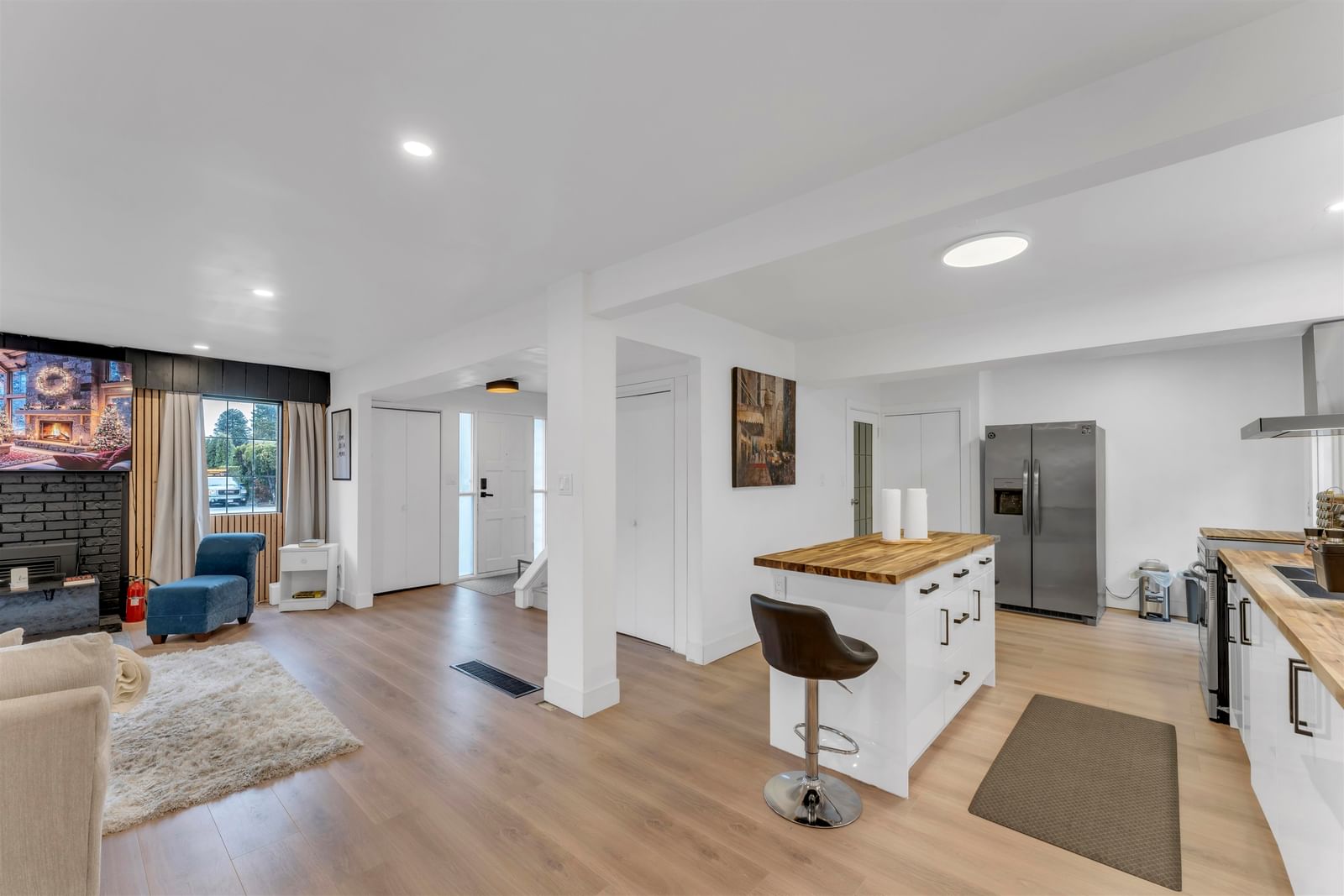Listing Image 9