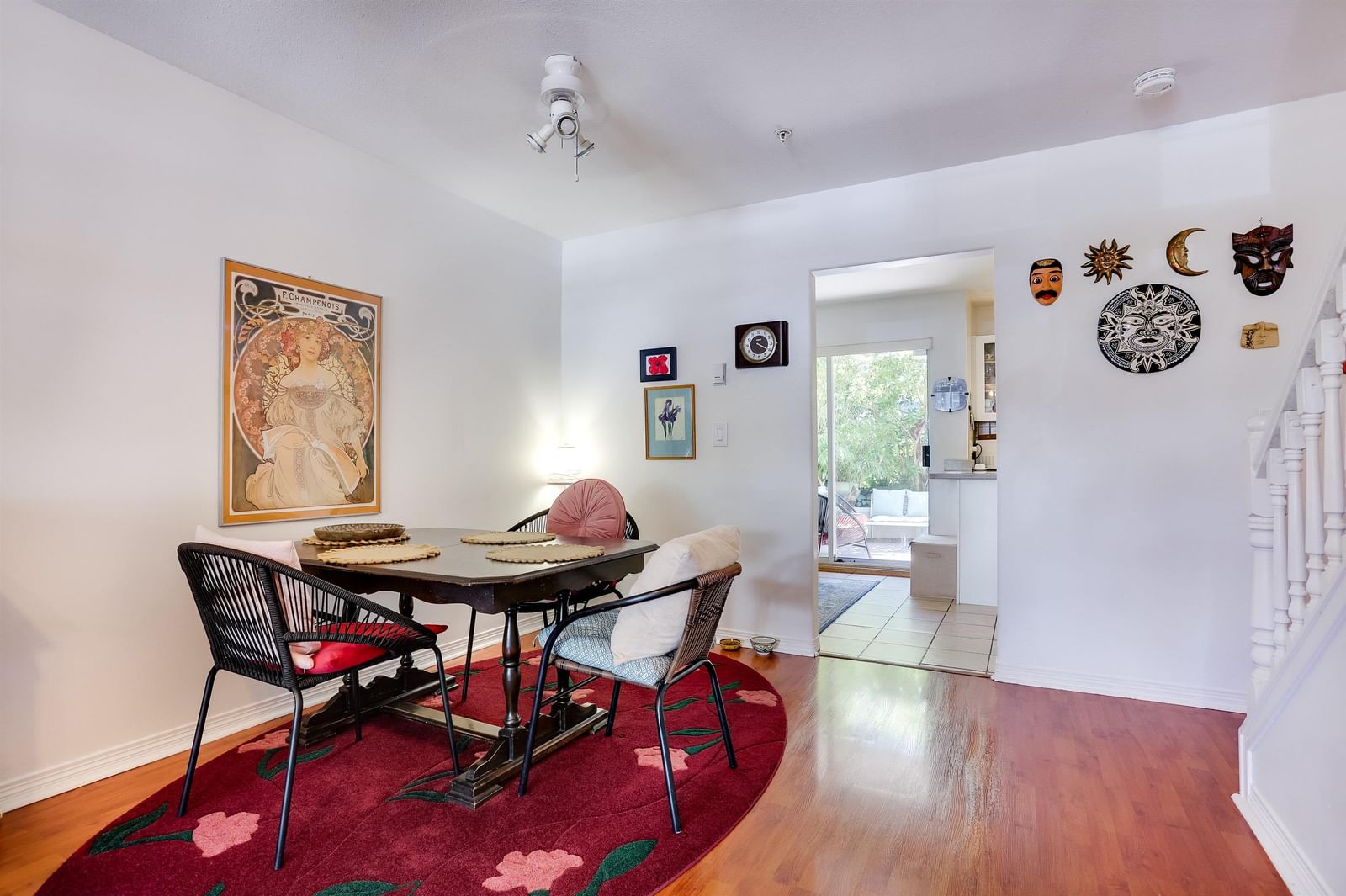 Listing Image 6