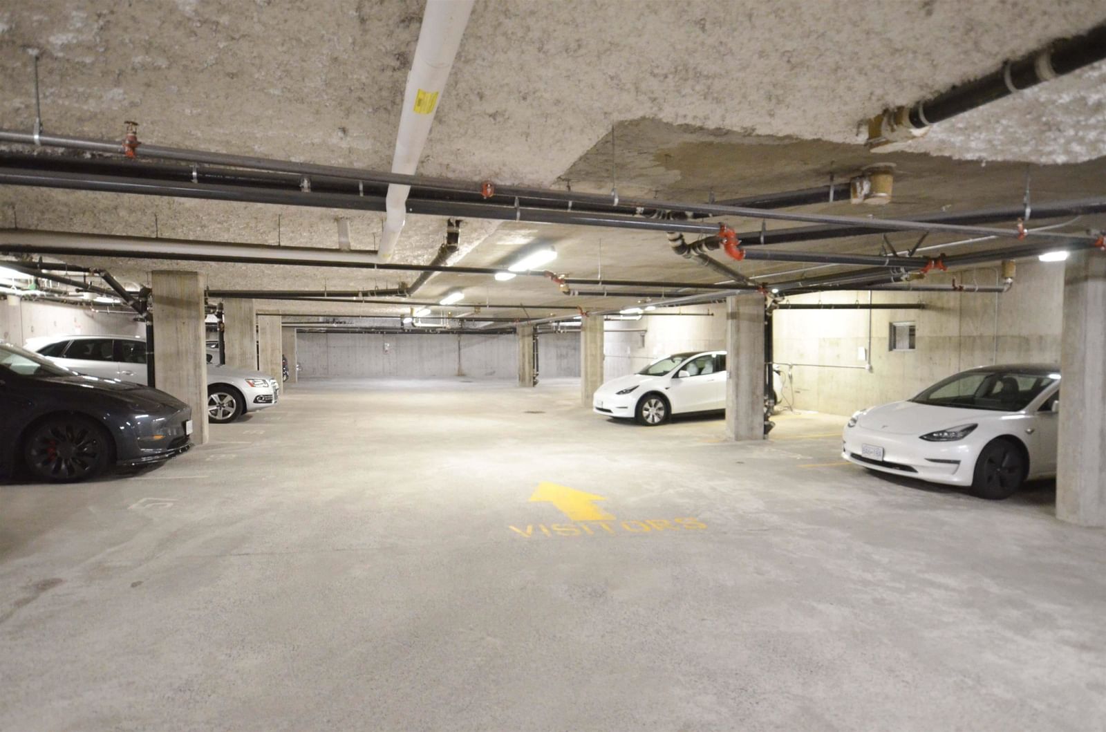 Listing Image 4
