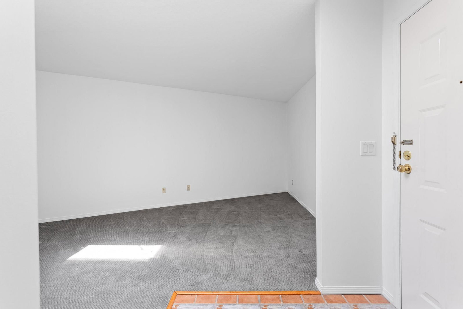 Listing Image 24