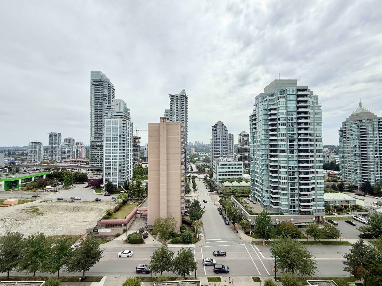 Listing Image 11
