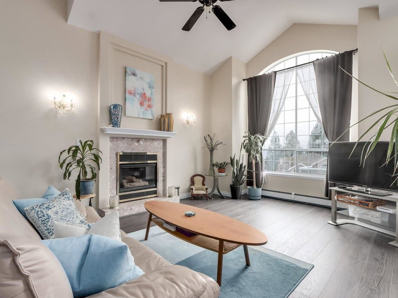 305 Sorrento Place, Coquitlam, V3K 6P4 | Image 3