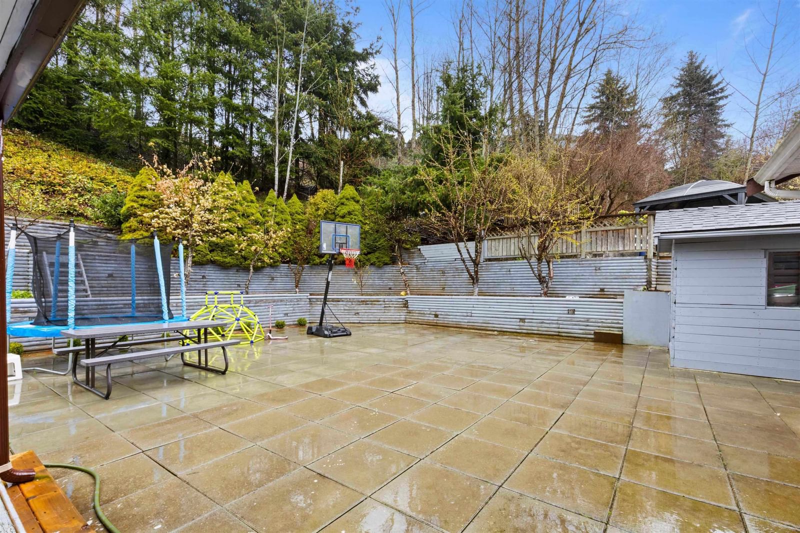 Listing Image 19