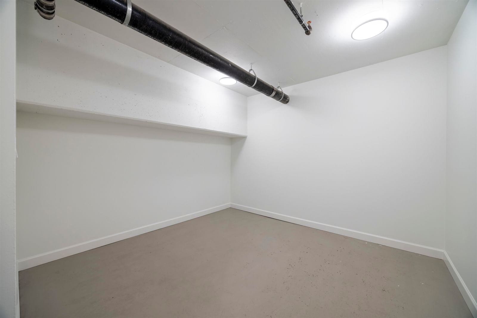Listing Image 27