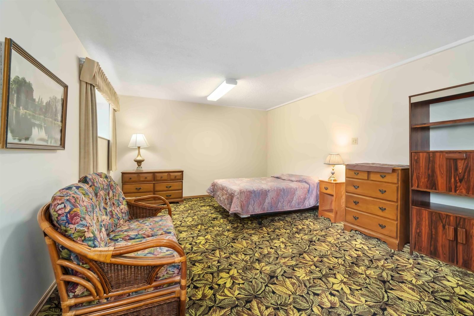 Listing Image 19