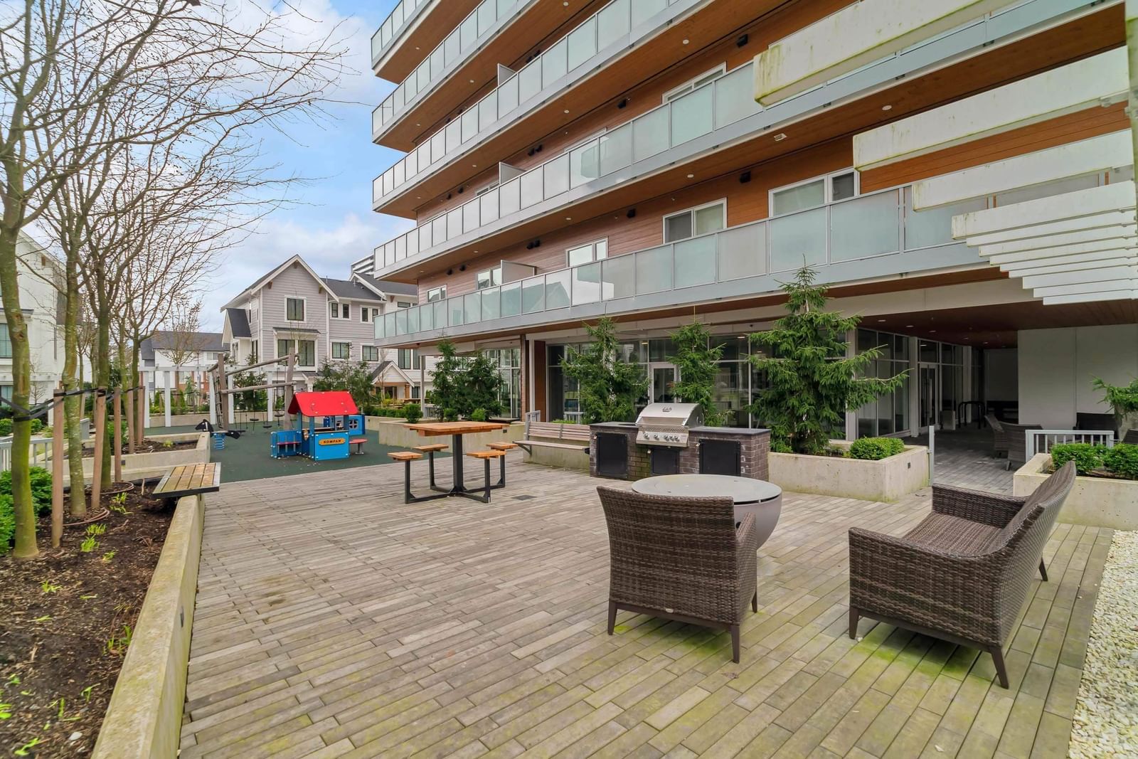 Listing Image 19