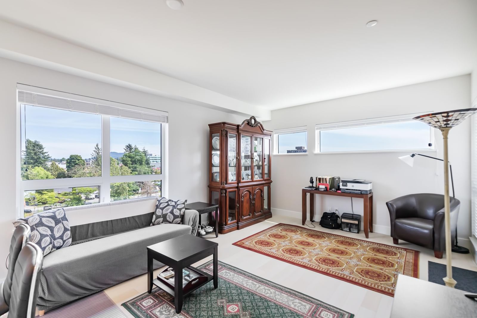 Listing Image 9