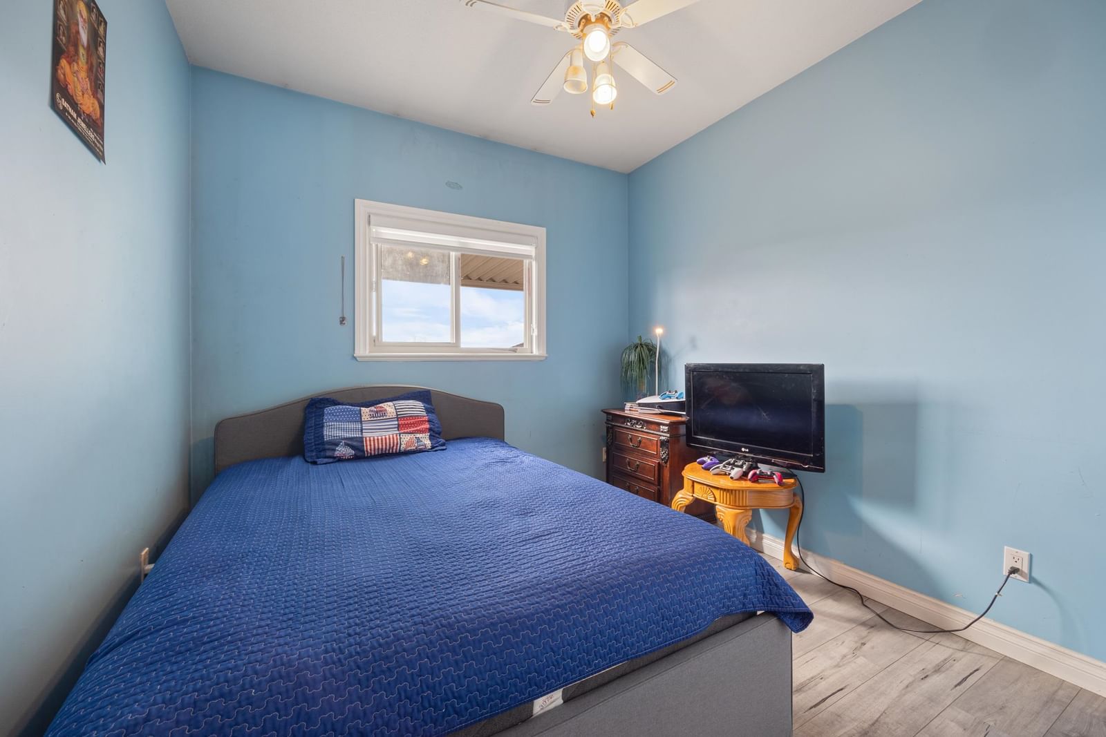 Listing Image 18