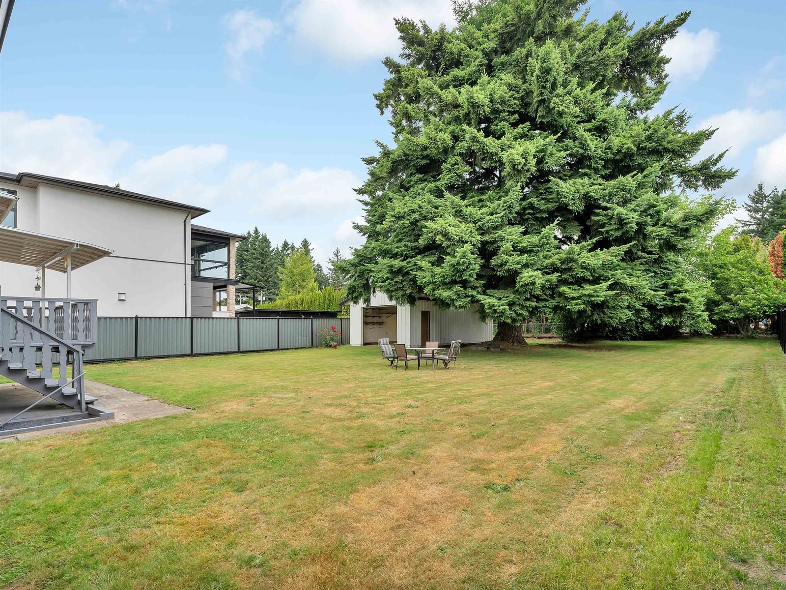 Listing Image 5