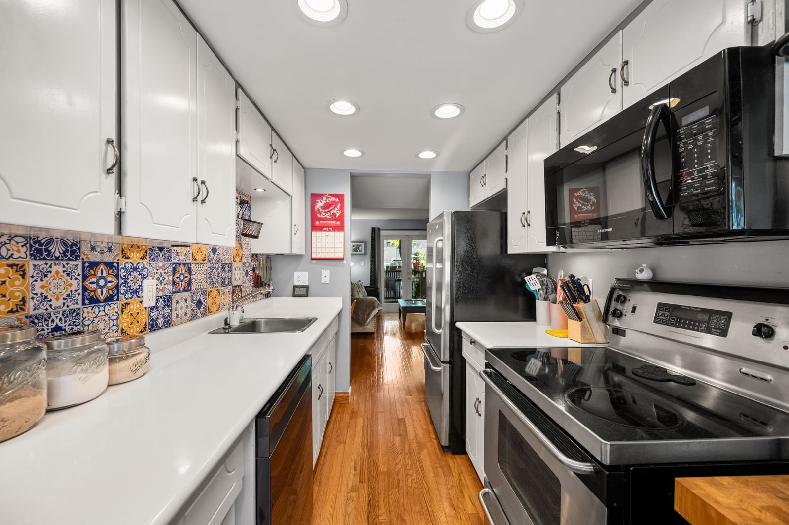 Listing Image 13