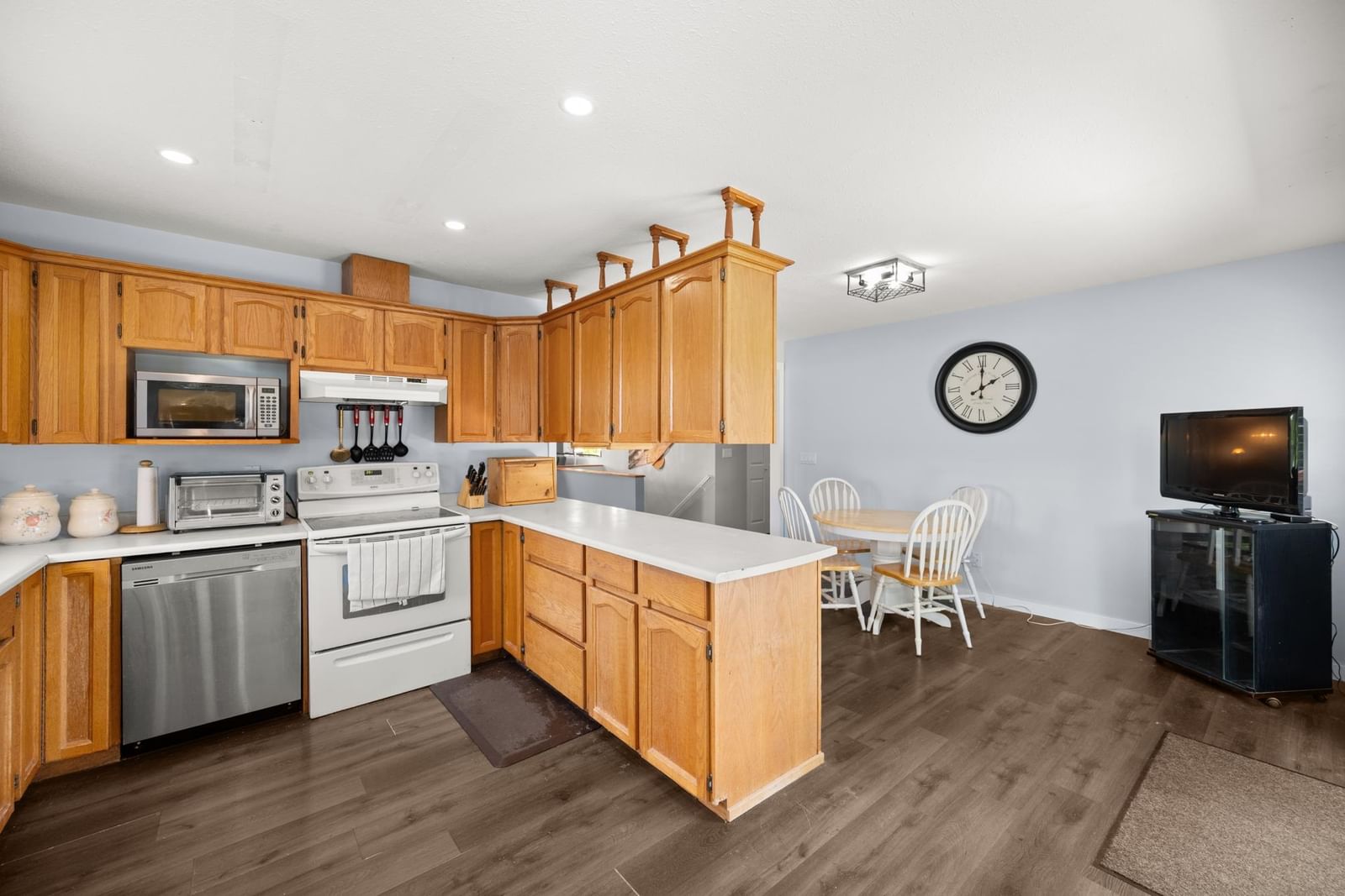 Listing Image 15