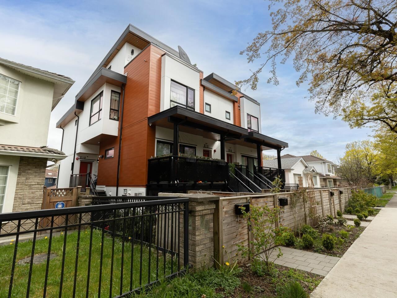 Listing Image 2