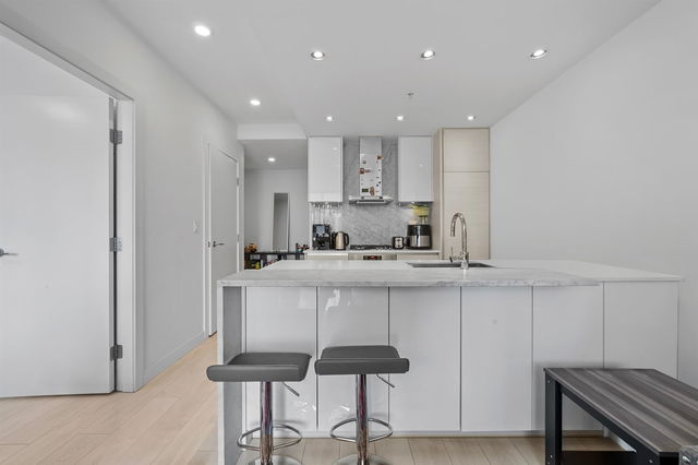 1501 - 6098 Station Street