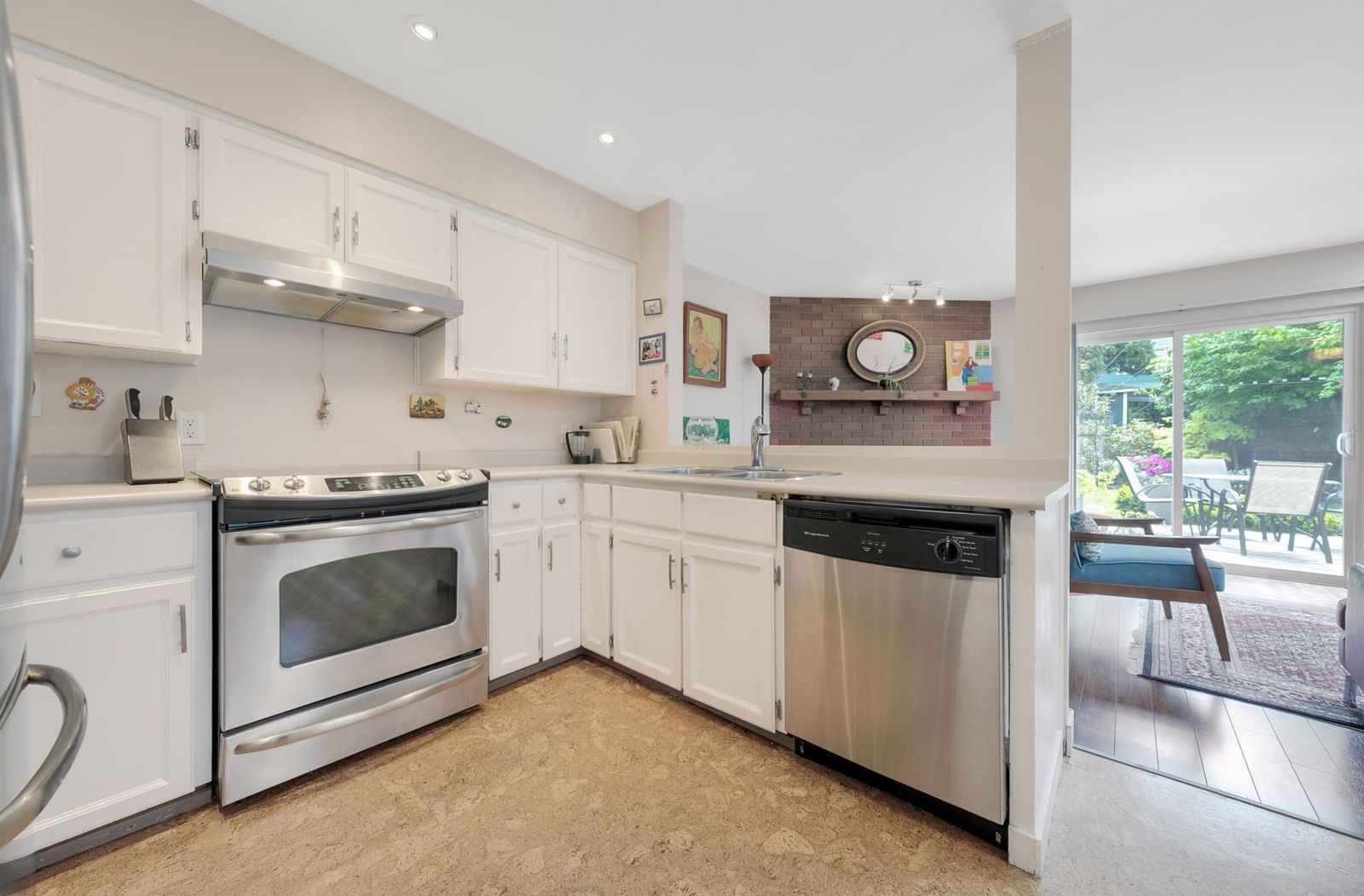 Listing Image 15