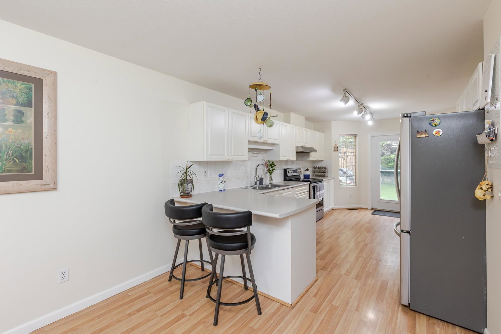 Listing Image 18