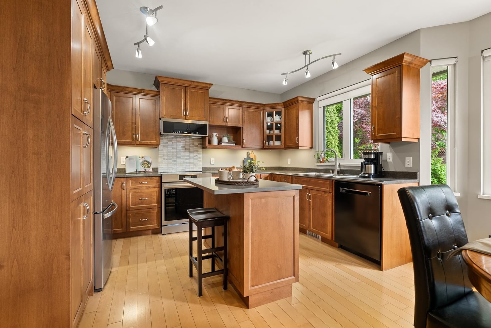 Listing Image 14