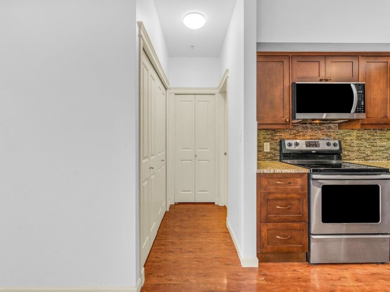 Listing Image 20