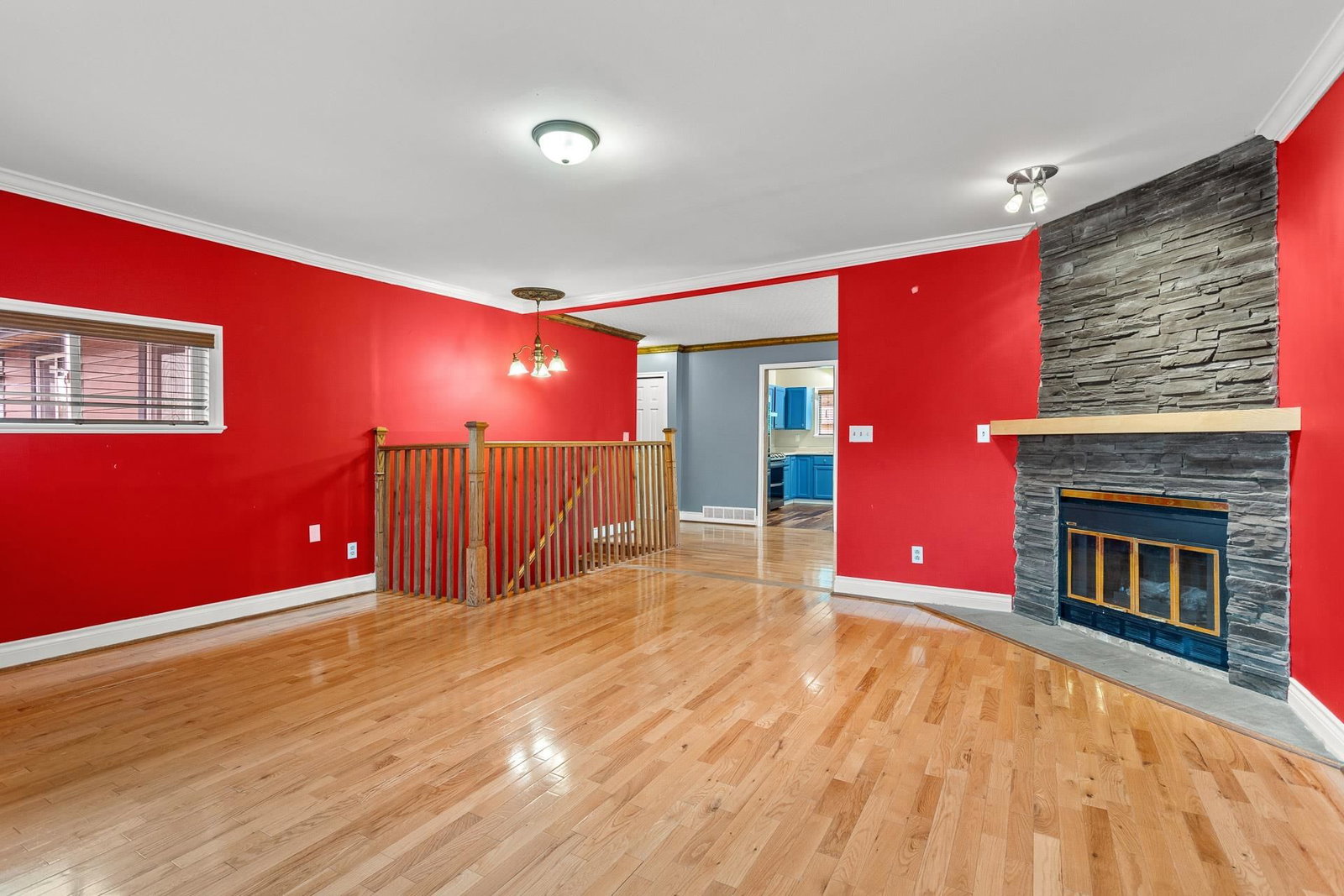 Listing Image 9