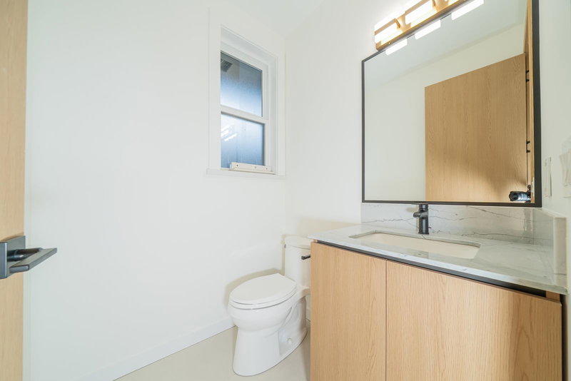 1 - 5091 Buxton Street, Burnaby, V5H 1J7 | Image 2