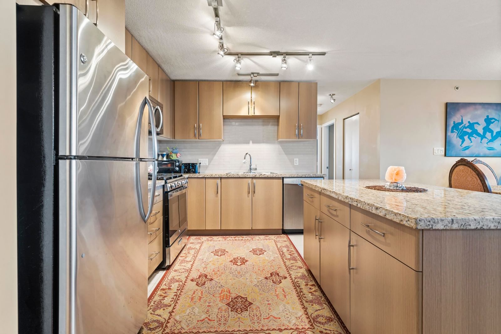 Listing Image 9