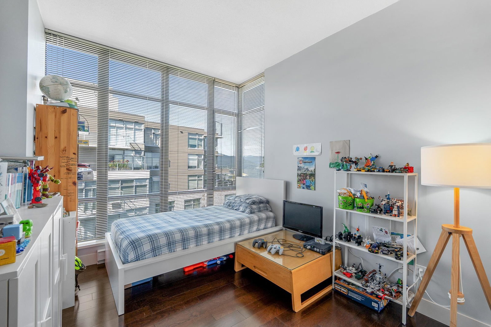 Listing Image 19