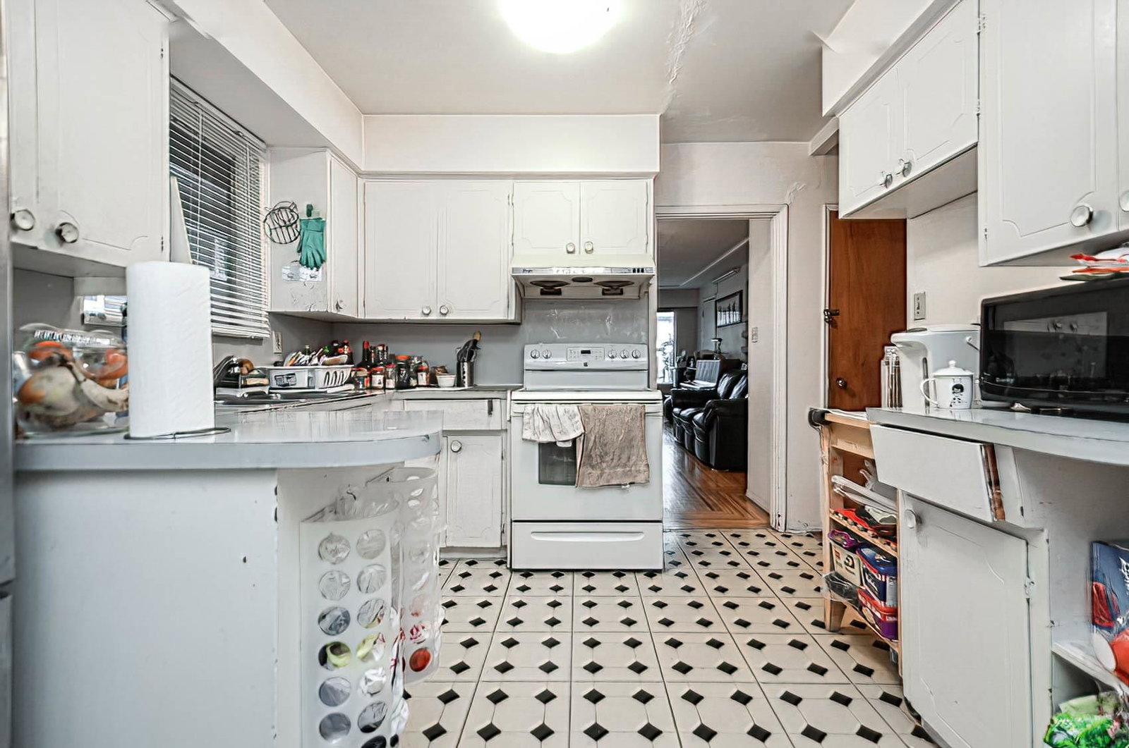 Listing Image 8