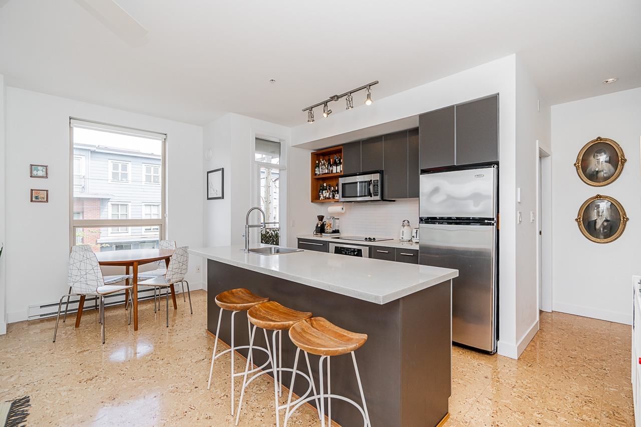 Listing Image 9