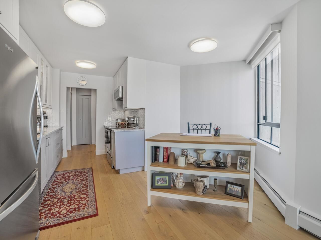 Listing Image 10