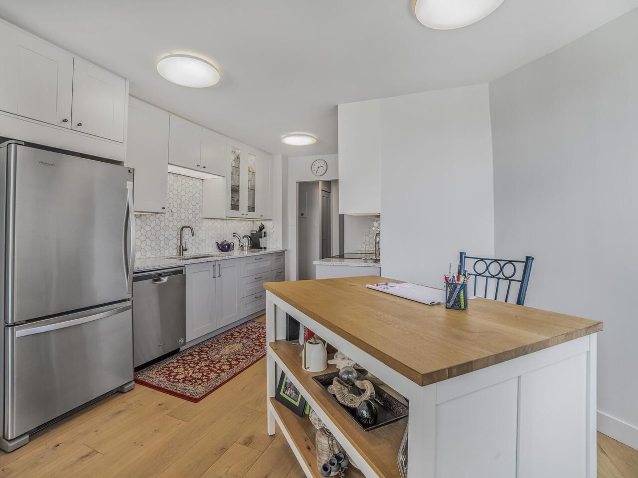 Listing Image 9
