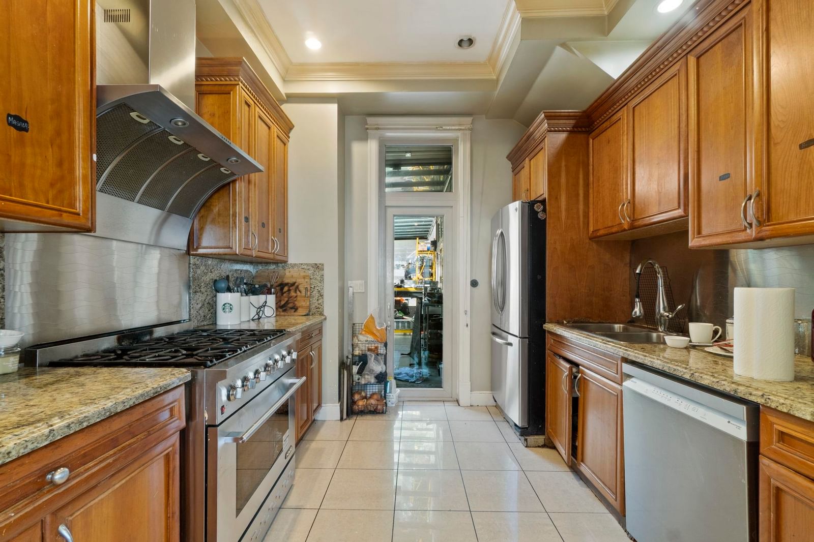 Listing Image 12